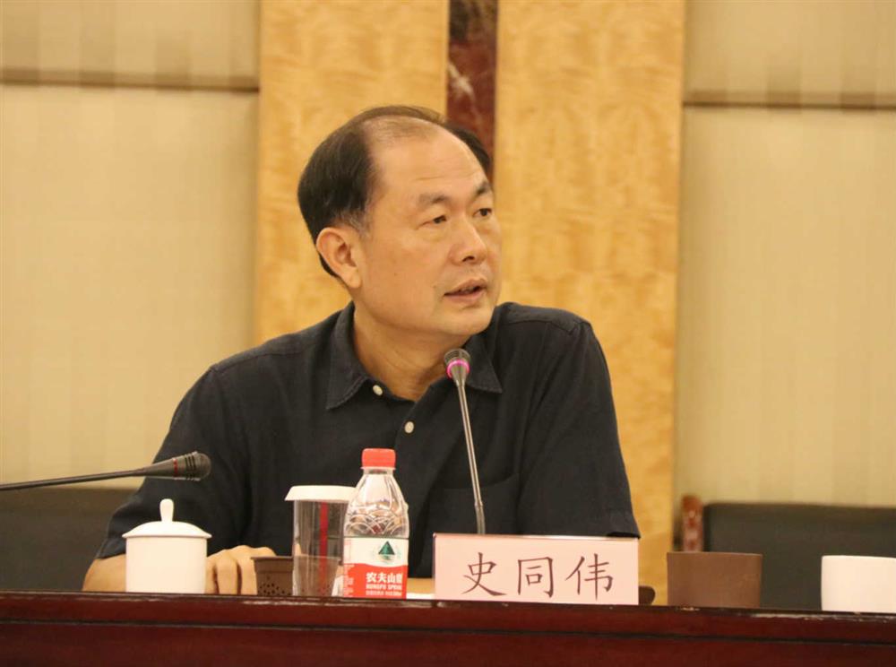 濟(jì)南產(chǎn)業(yè)發(fā)展投資集團(tuán)有限公司召開半年工作總結(jié)大會(huì)