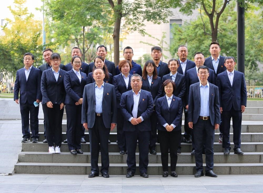 多元團(tuán)隊(duì)凝合力，同舟共濟(jì)揚(yáng)帆起